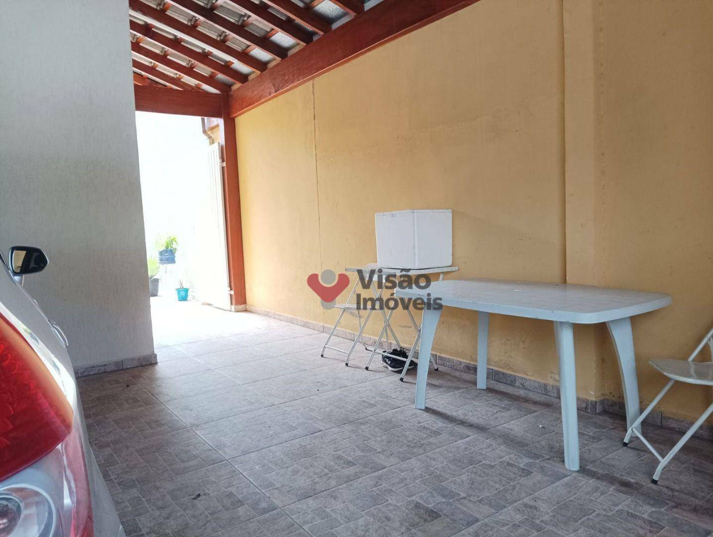 Casa à venda com 2 quartos, 68m² - Foto 3