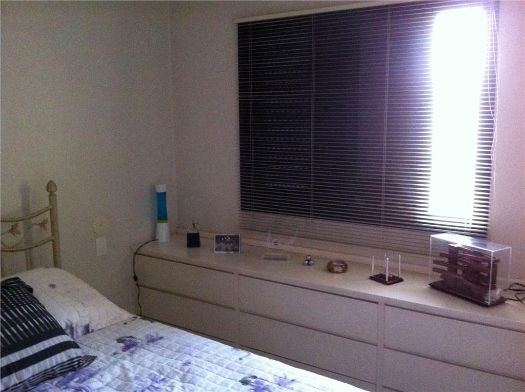 Apartamento à venda com 2 quartos, 60m² - Foto 11