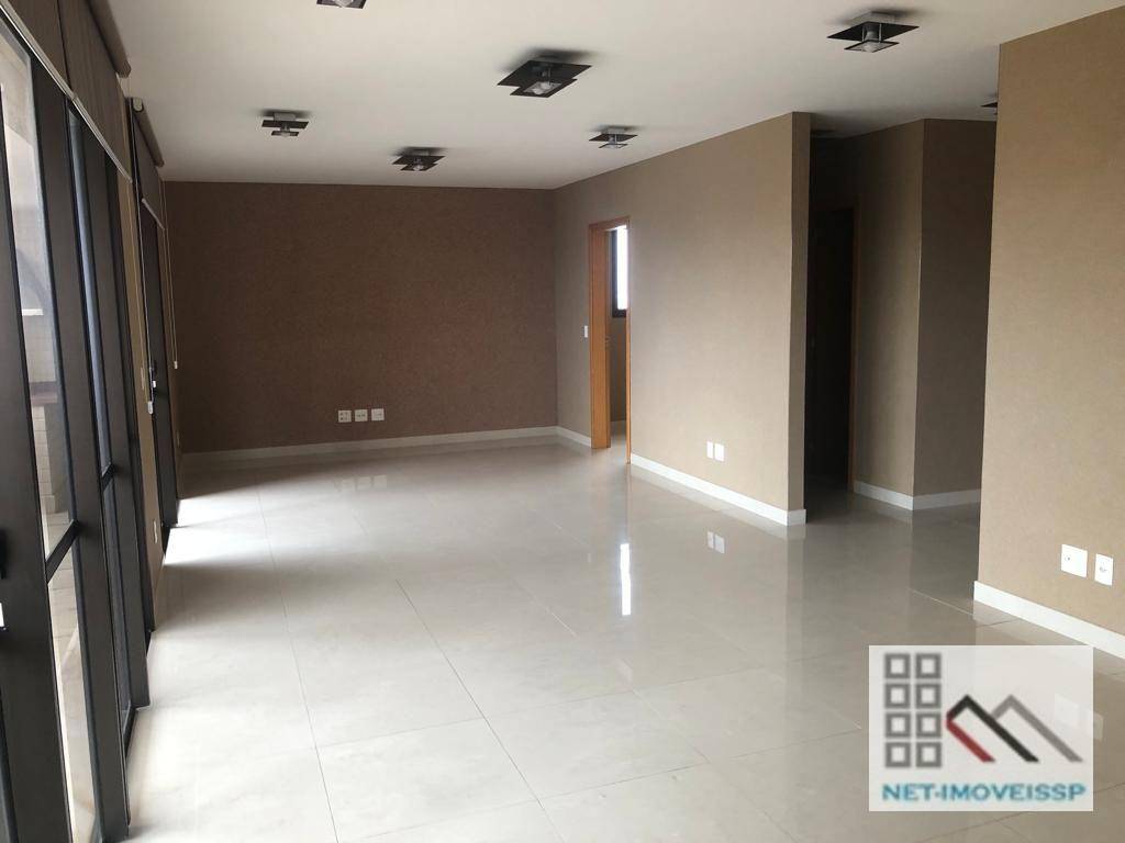 Apartamento à venda com 4 quartos, 208m² - Foto 1