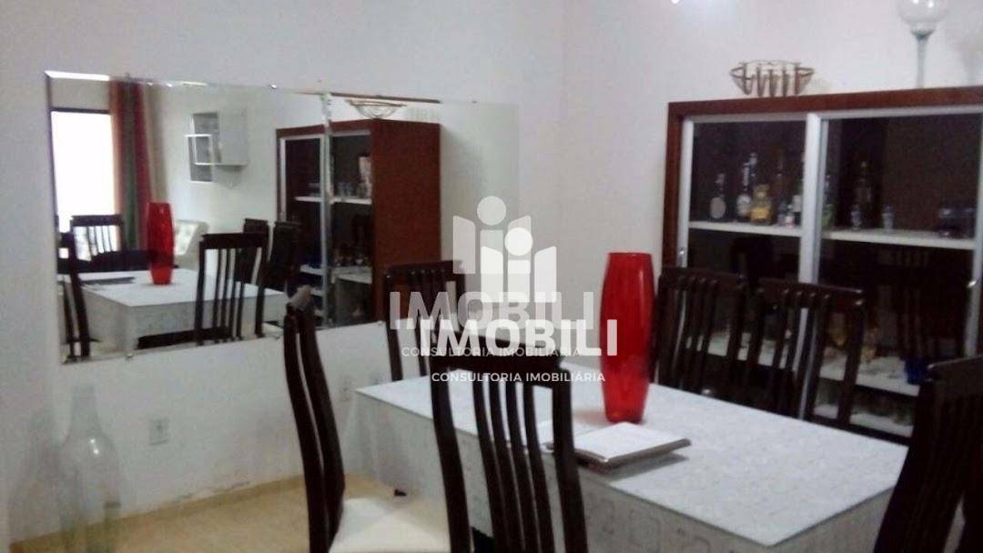 Casa à venda com 3 quartos, 200M2 - Foto 6