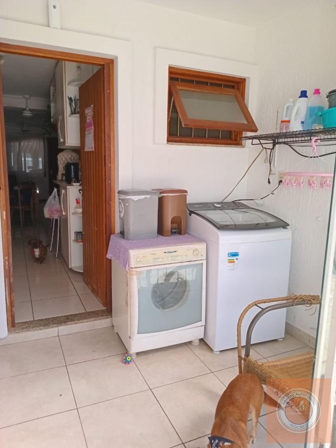Casa à venda com 2 quartos, 62m² - Foto 19