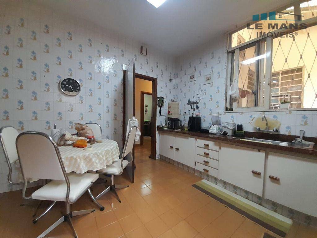 Casa à venda com 3 quartos, 220m² - Foto 21