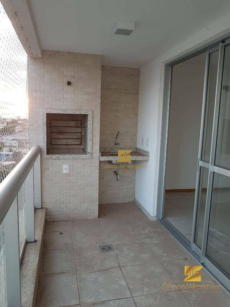 Apartamento à venda com 3 quartos, 96m² - Foto 3