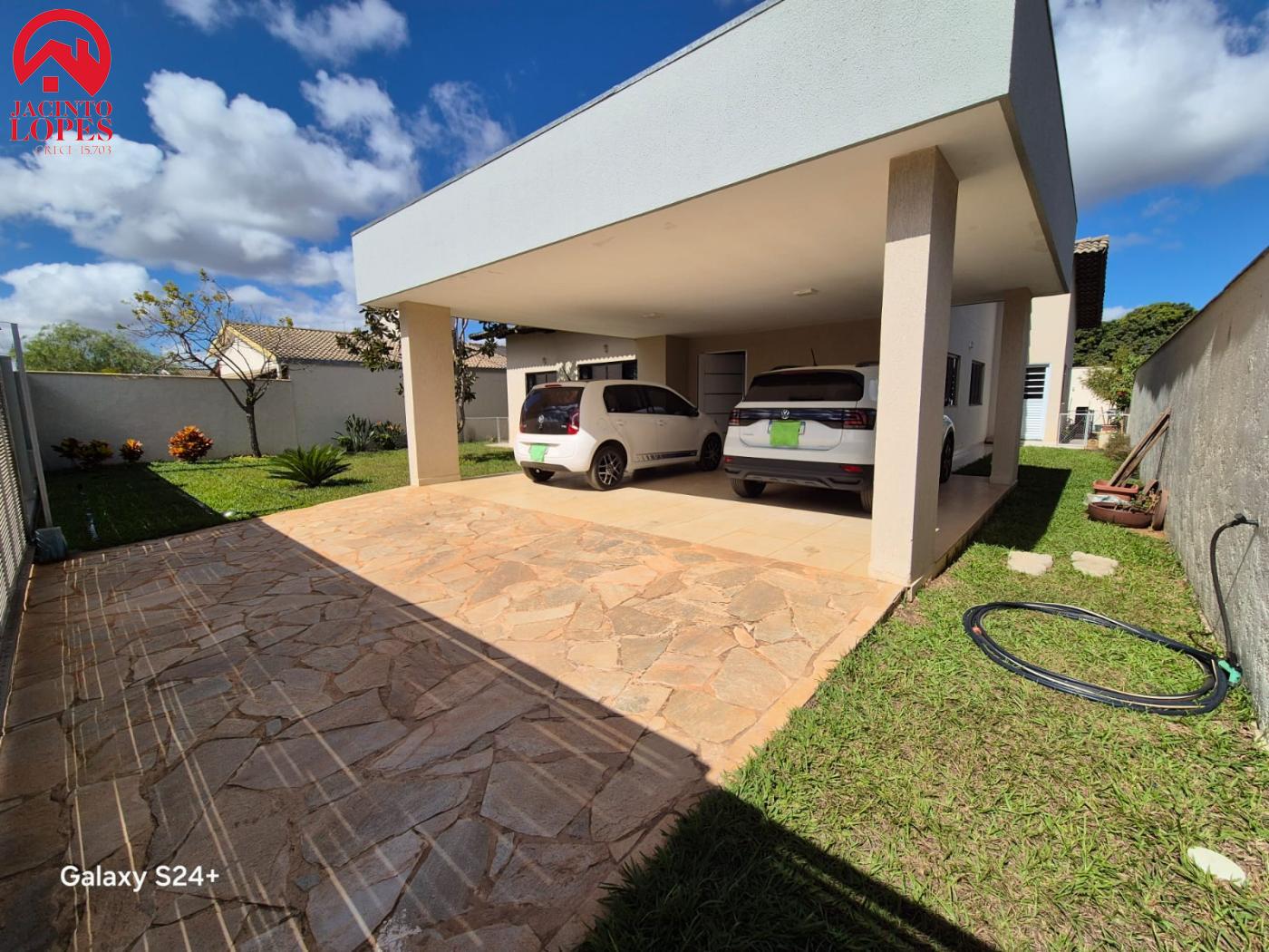 Casa à venda com 3 quartos, 200m² - Foto 3