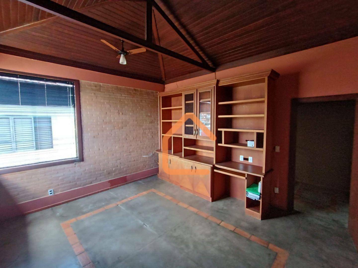 Casa para alugar com 4 quartos, 378m² - Foto 26