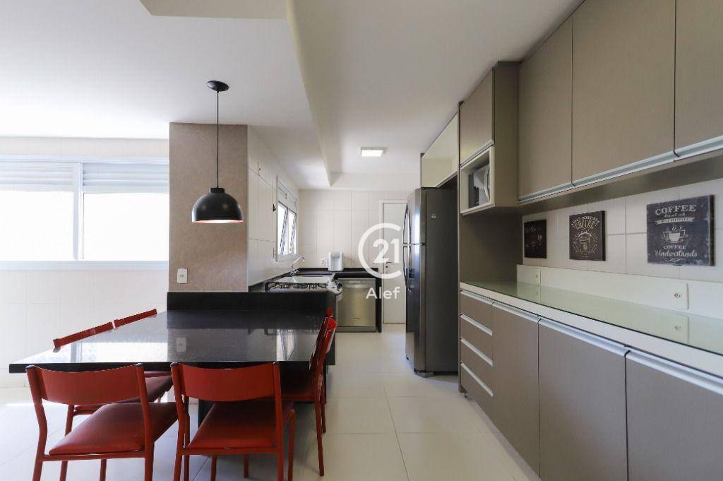 Apartamento à venda e aluguel com 4 quartos, 241m² - Foto 8