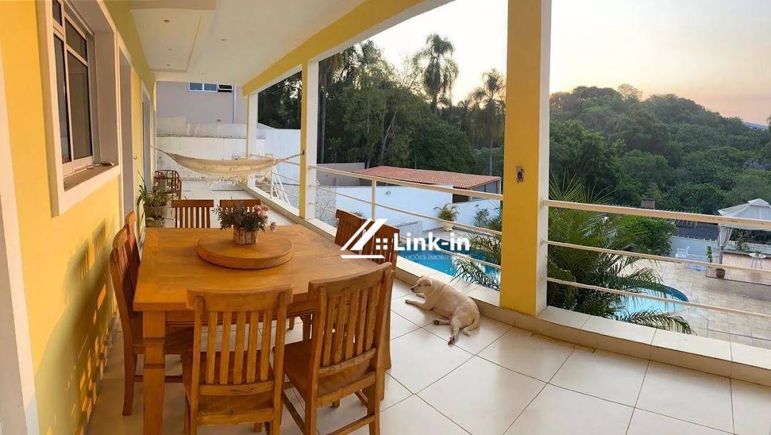 Casa, 5 quartos, 302 m² - Foto 2