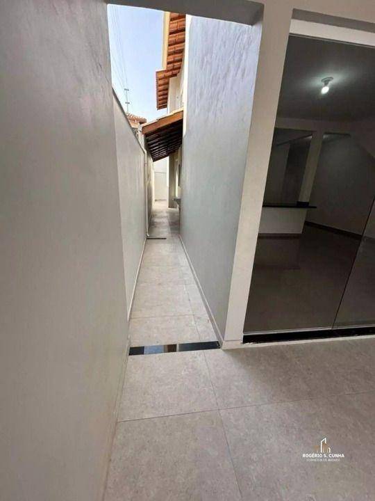 Casa à venda com 2 quartos, 90m² - Foto 6