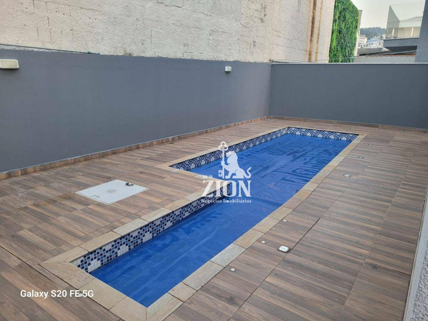 Casa de Condomínio à venda com 3 quartos, 300m² - Foto 44