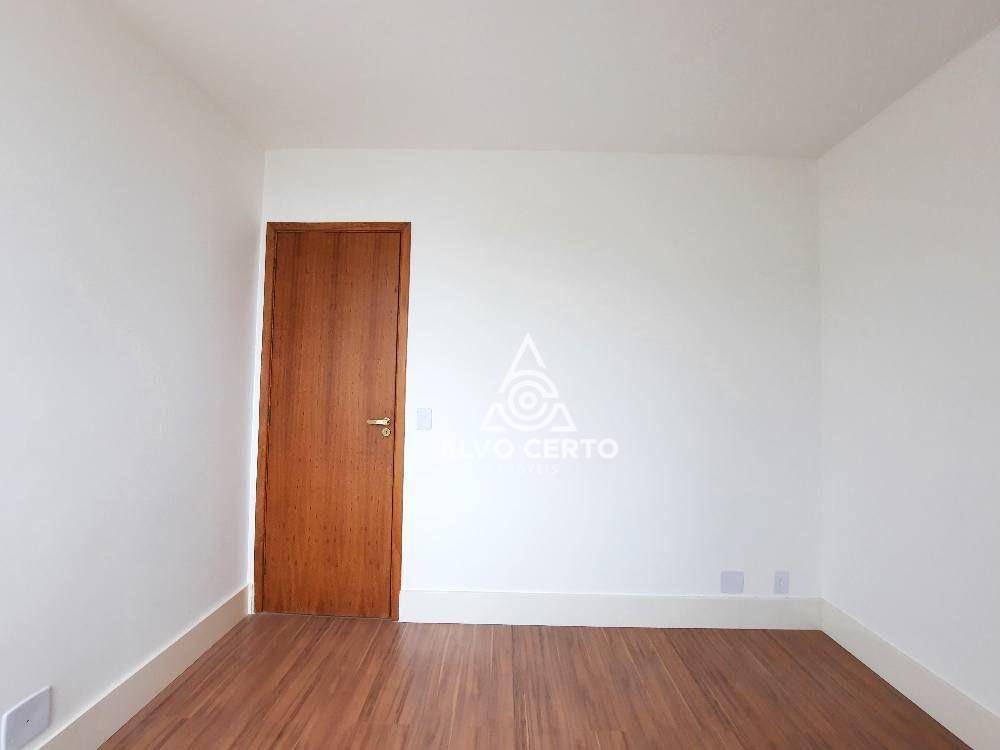 Apartamento à venda com 2 quartos, 77m² - Foto 18