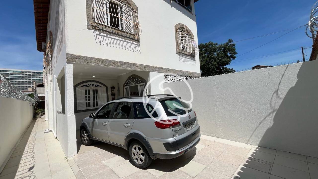 Casa, 4 quartos, 300 m² - Foto 1