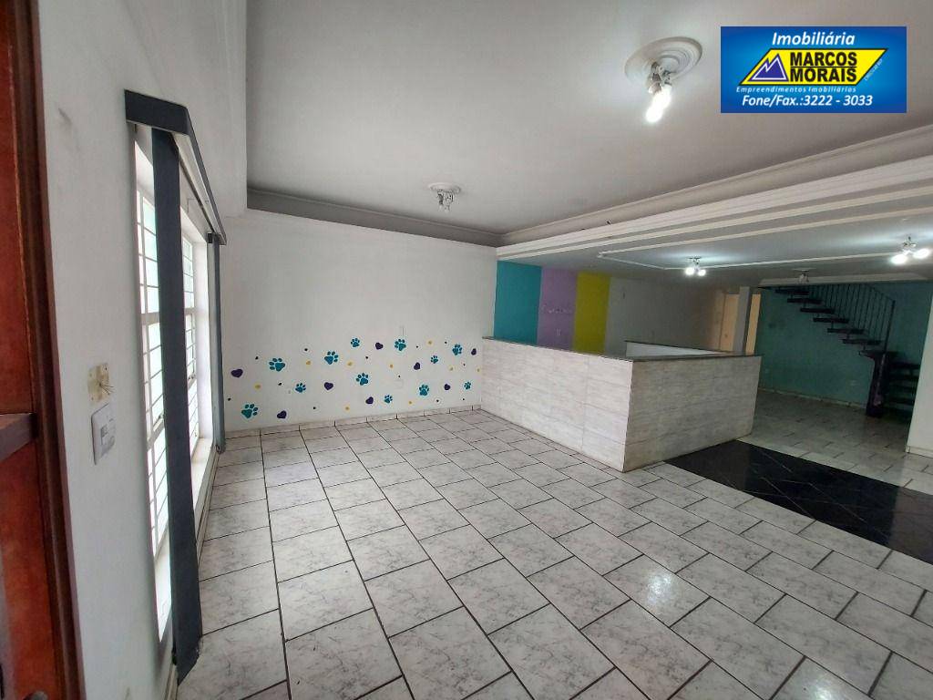 Casa, 3 quartos, 300 m² - Foto 3