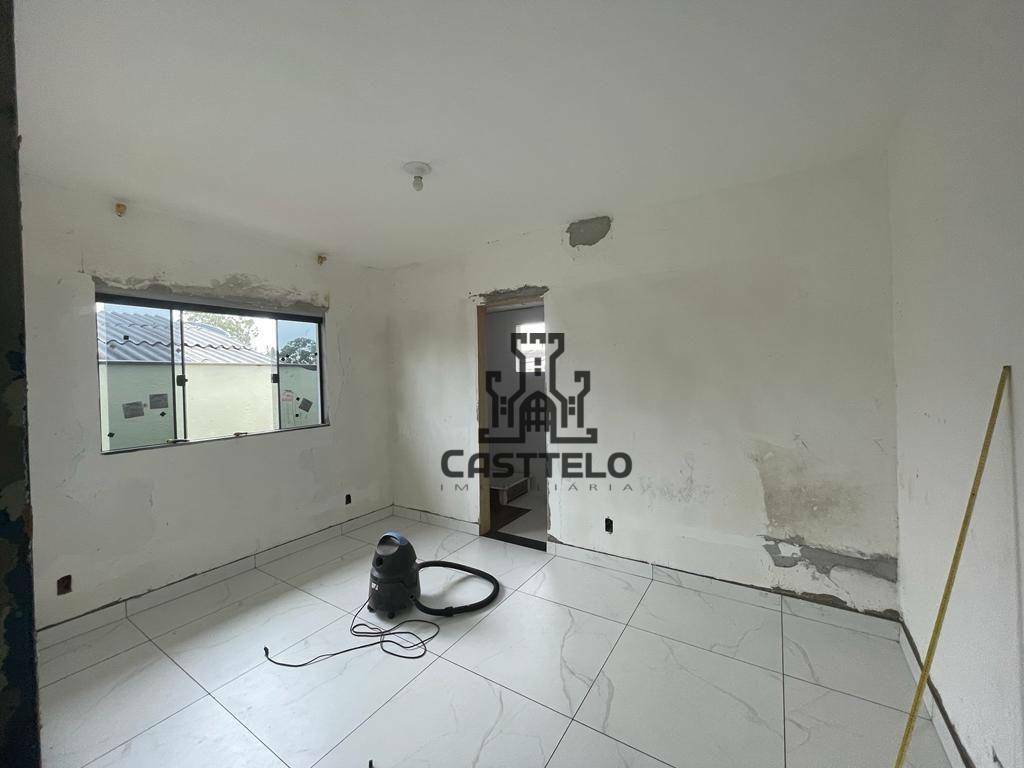 Casa à venda com 4 quartos, 180m² - Foto 9