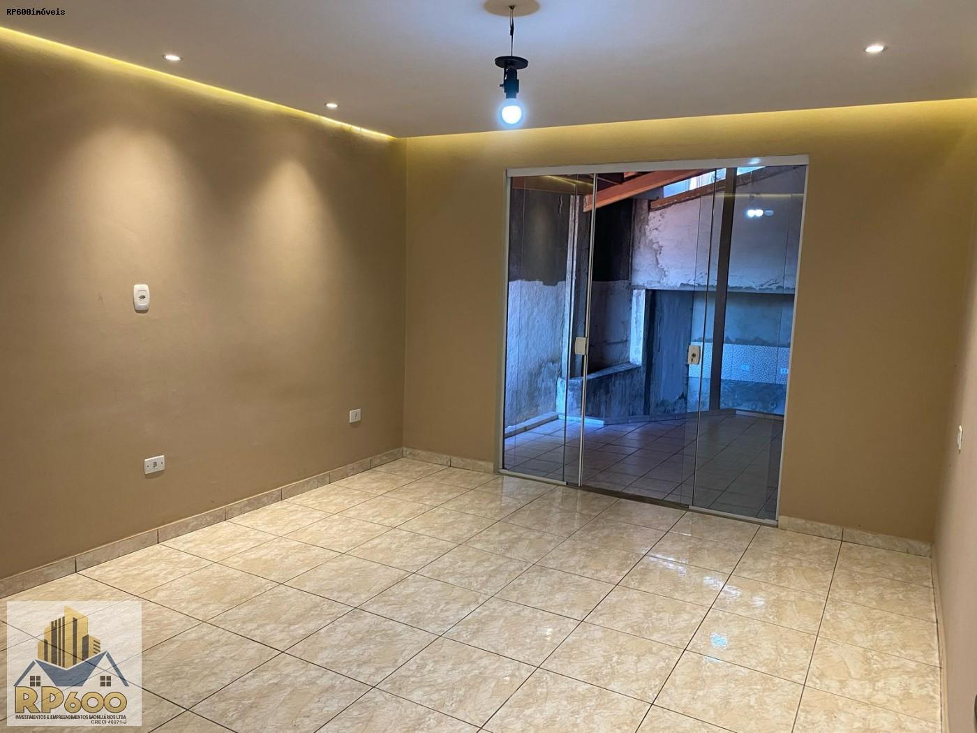 Casa à venda com 2 quartos, 140m² - Foto 4