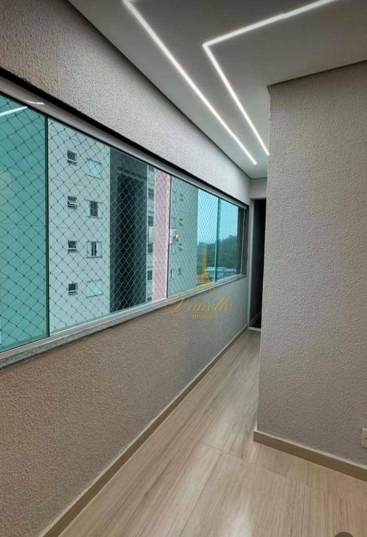 Apartamento à venda com 3 quartos, 74m² - Foto 8