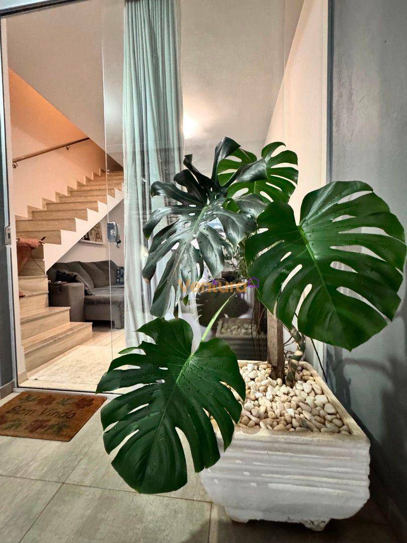 Casa à venda com 2 quartos, 78m² - Foto 4