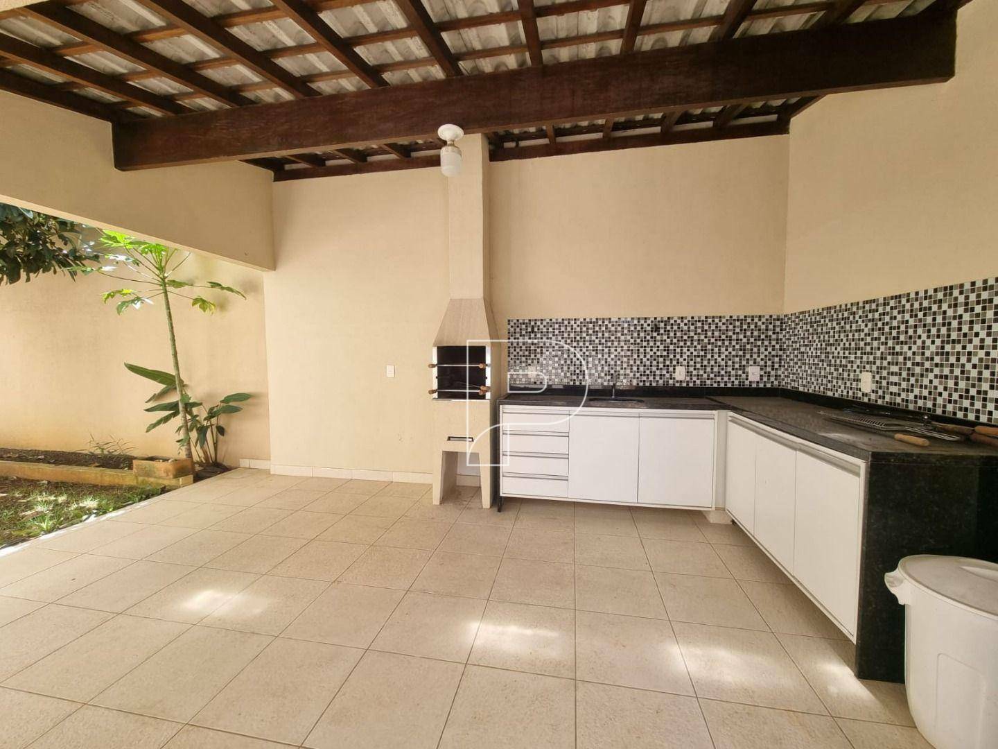 Casa para alugar com 4 quartos, 329m² - Foto 23