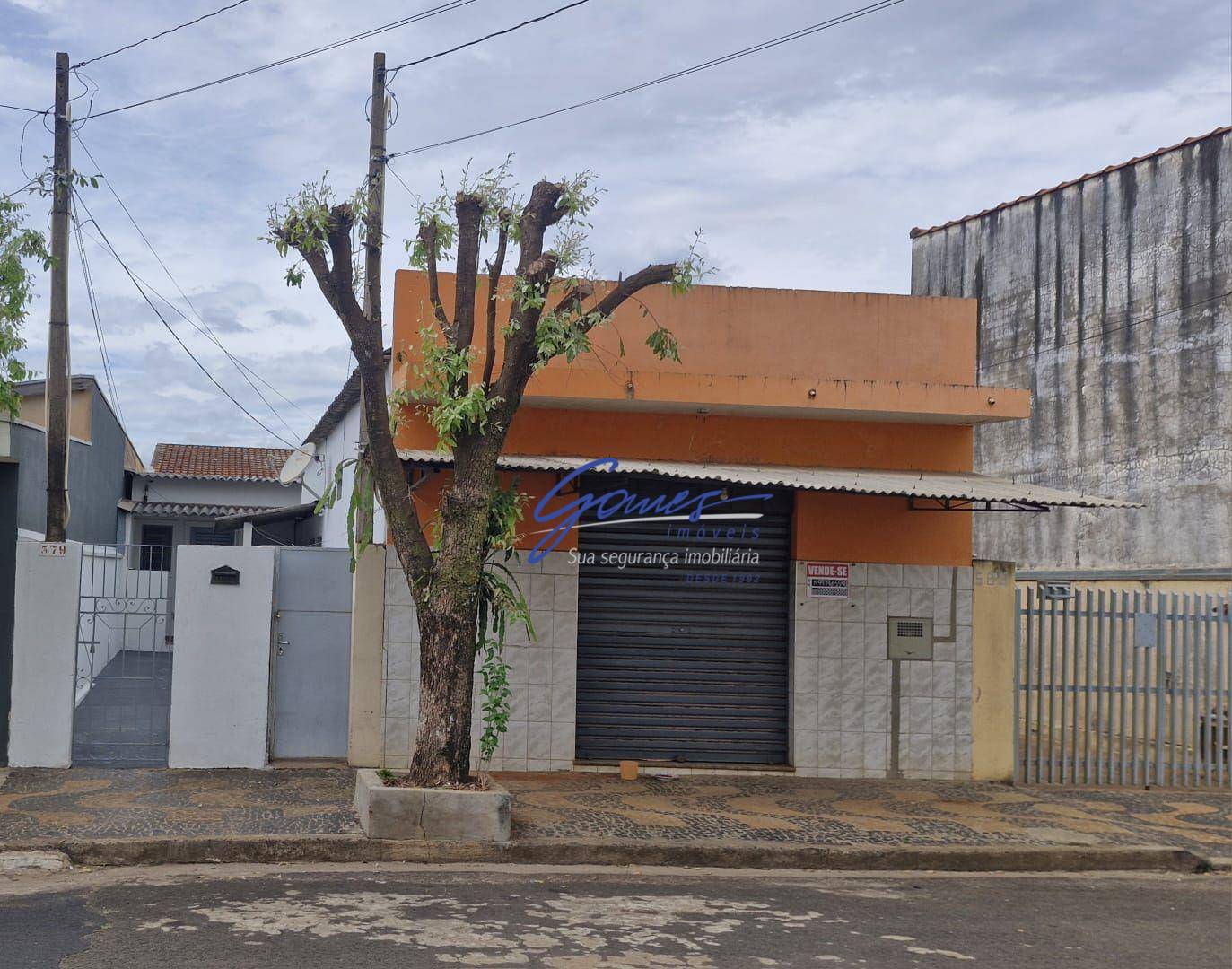 Casa à venda com 2 quartos, 171m² - Foto 1