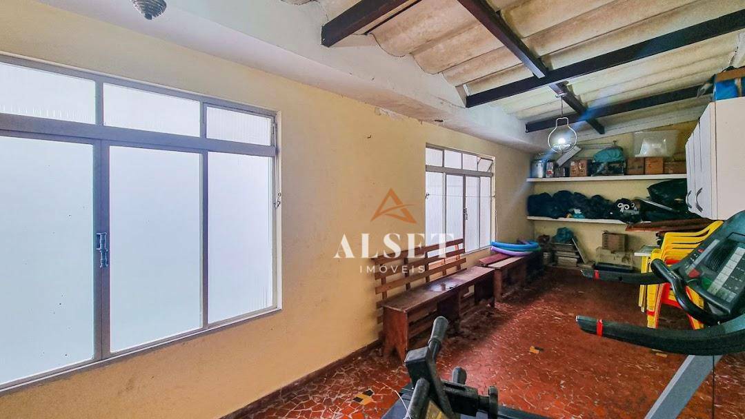 Sobrado à venda com 3 quartos, 220m² - Foto 47