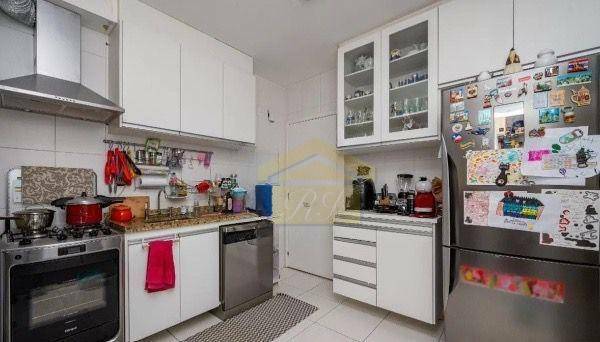 Apartamento à venda com 3 quartos, 118m² - Foto 4