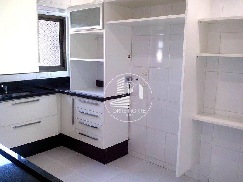 Apartamento à venda com 4 quartos, 246m² - Foto 10