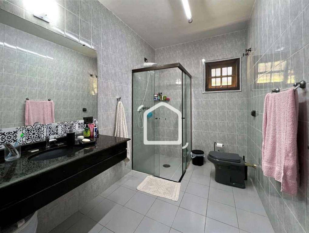 Casa de Condomínio à venda com 4 quartos, 350m² - Foto 32