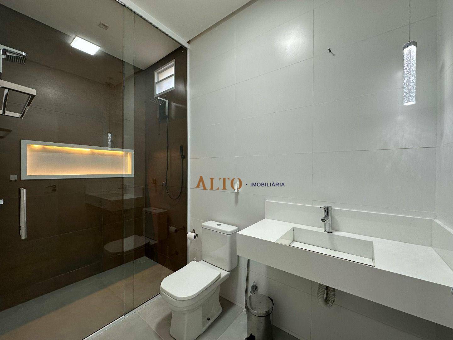 Casa à venda com 3 quartos, 300M2 - Foto 8