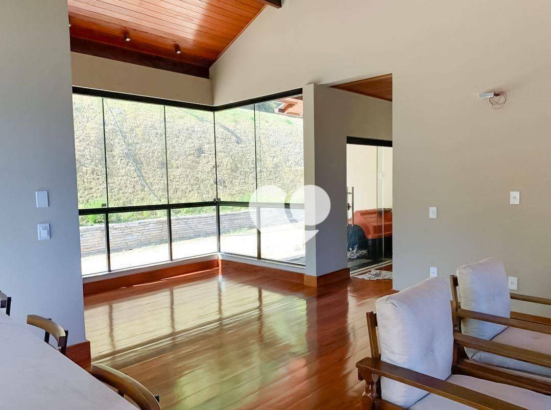 Casa à venda com 3 quartos, 400m² - Foto 7