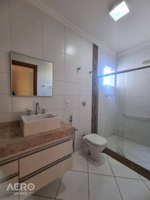 Casa à venda com 3 quartos, 340m² - Foto 25