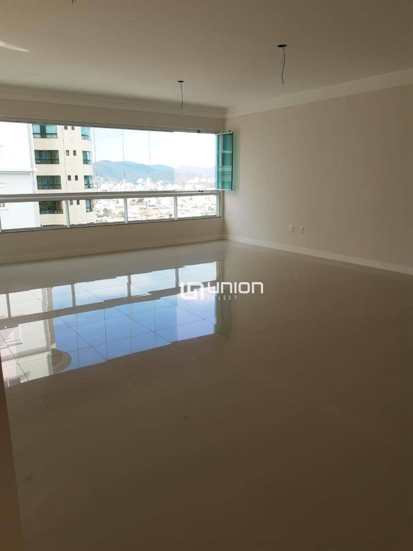 Apartamento à venda com 3 quartos, 133m² - Foto 27