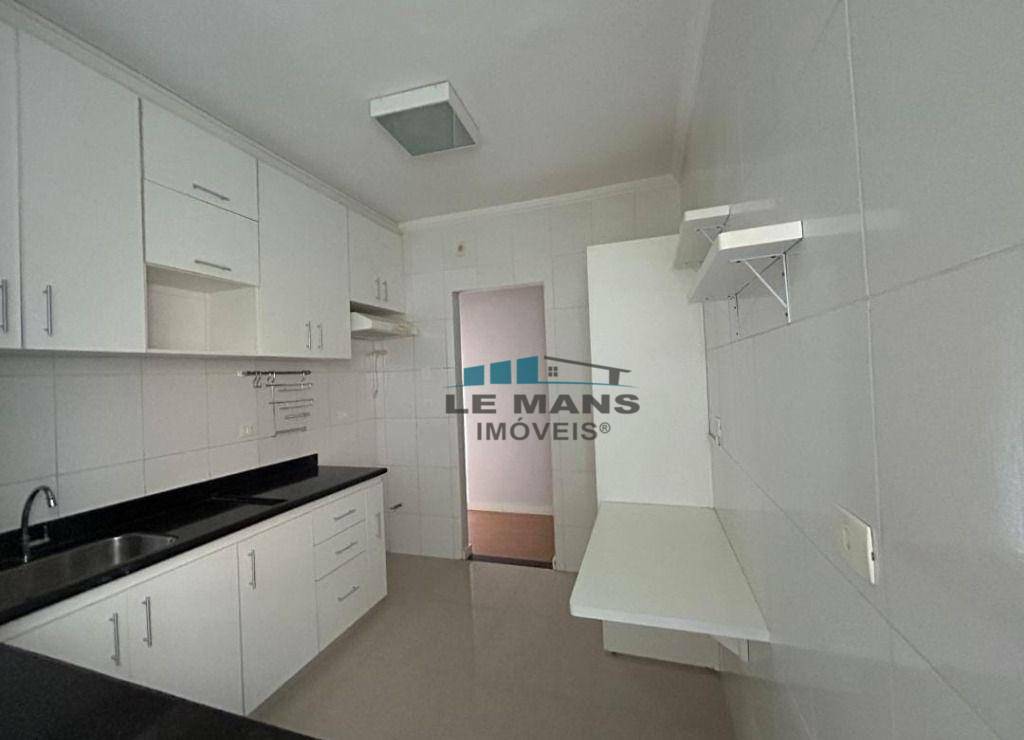 Apartamento à venda com 3 quartos, 87m² - Foto 18