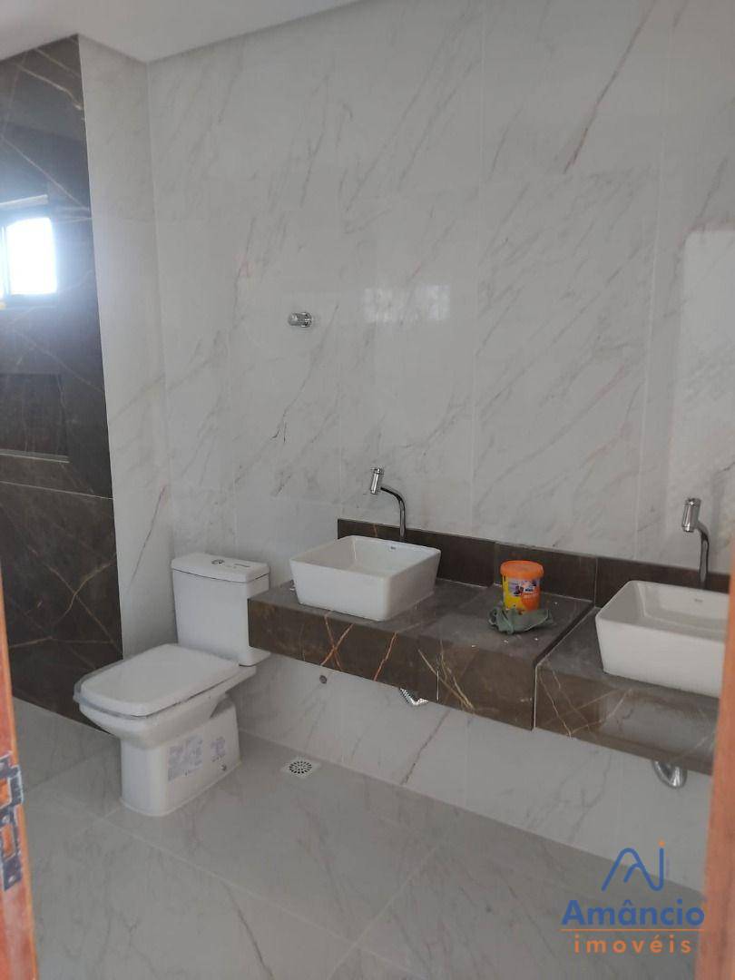 Casa de Condomínio à venda com 4 quartos, 231m² - Foto 10