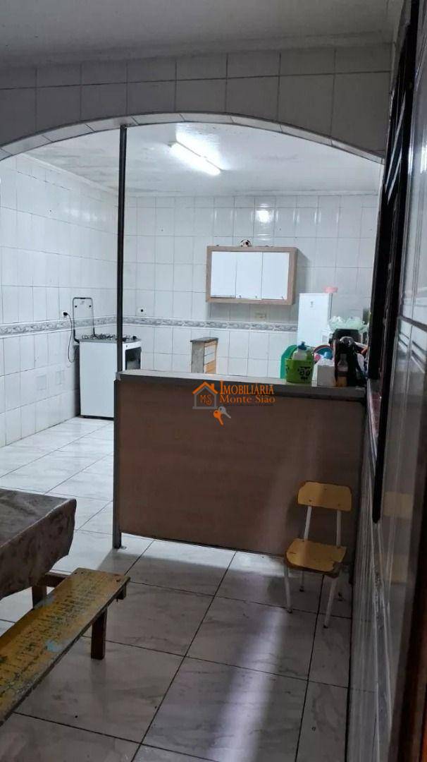 Sobrado à venda com 2 quartos, 250m² - Foto 2