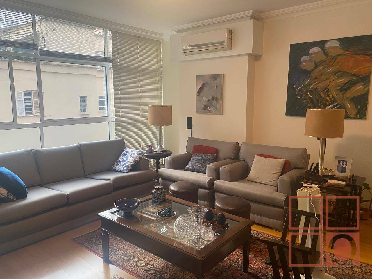 Apartamento à venda com 3 quartos, 133m² - Foto 1