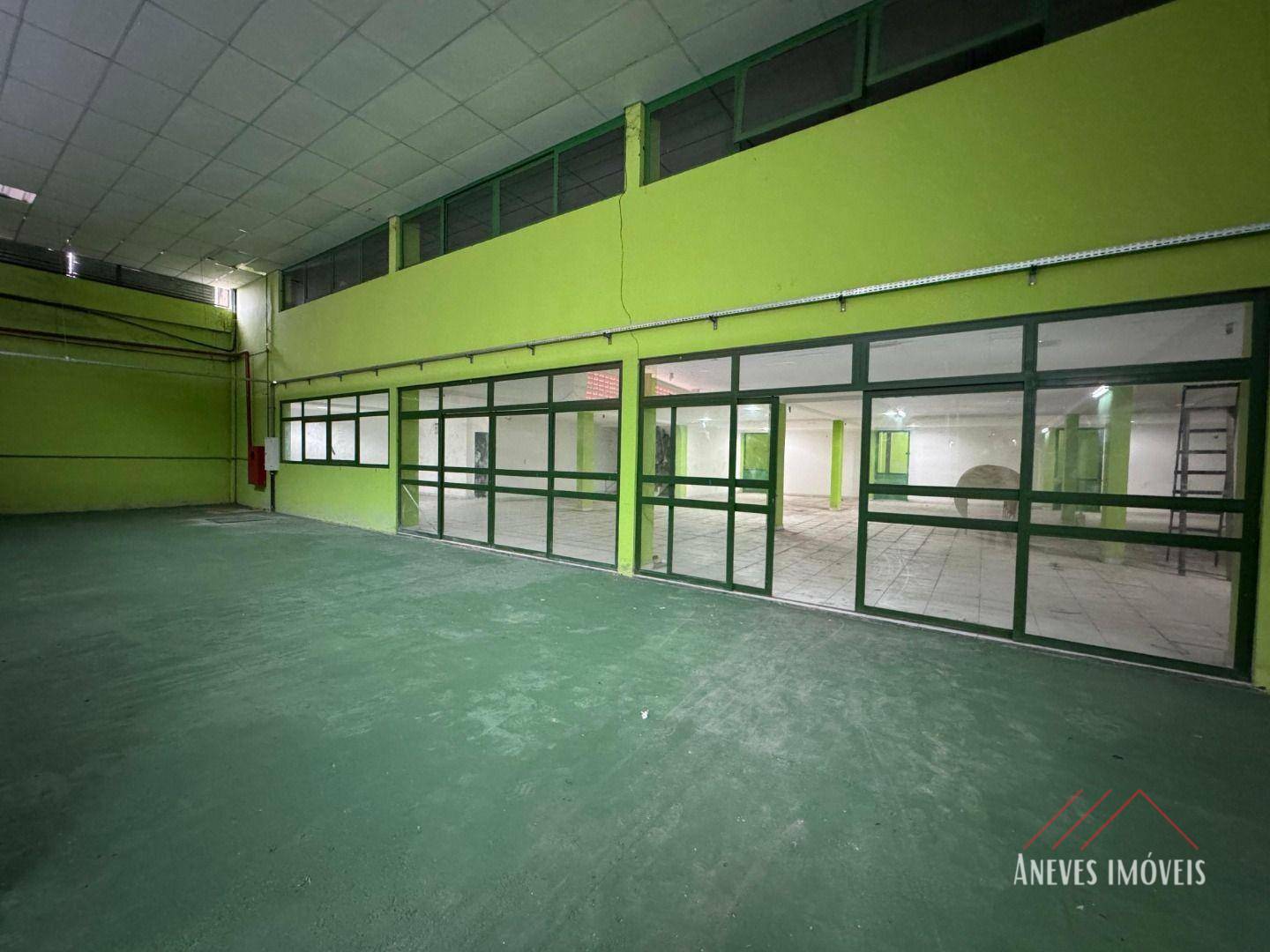 Prédio Inteiro para alugar, 2000m² - Foto 22