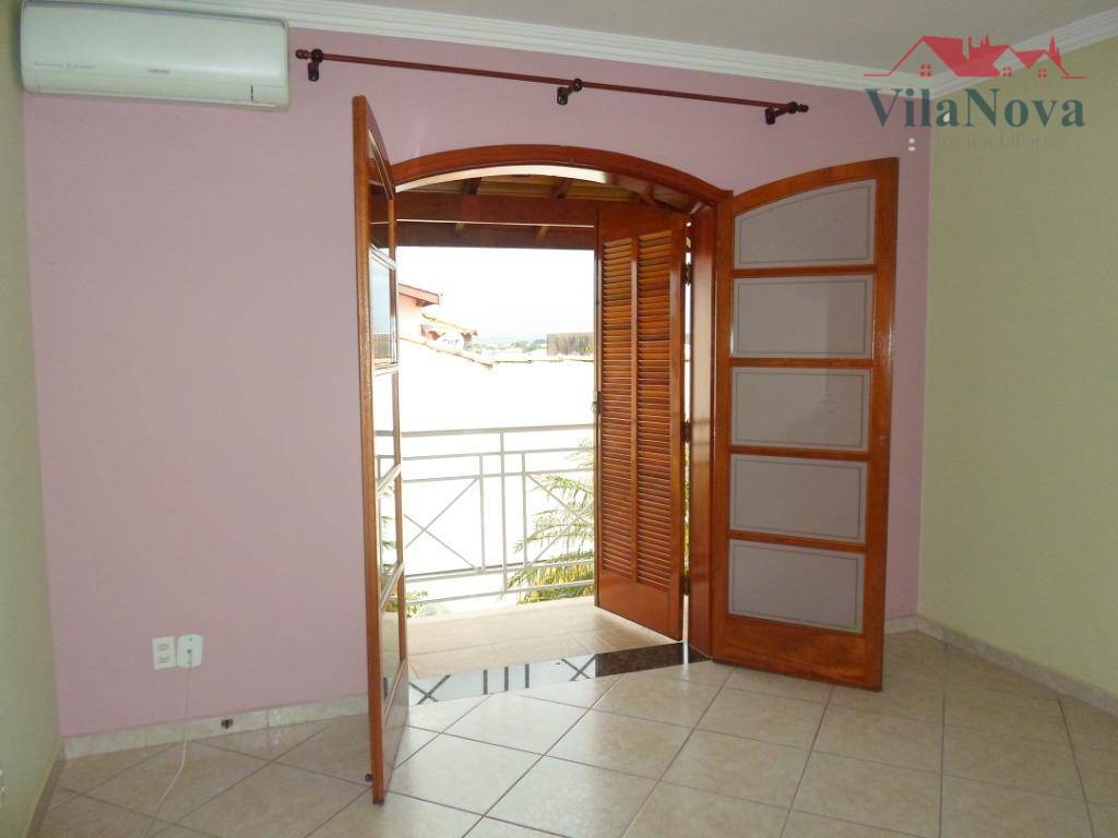 Casa à venda com 4 quartos, 225m² - Foto 14