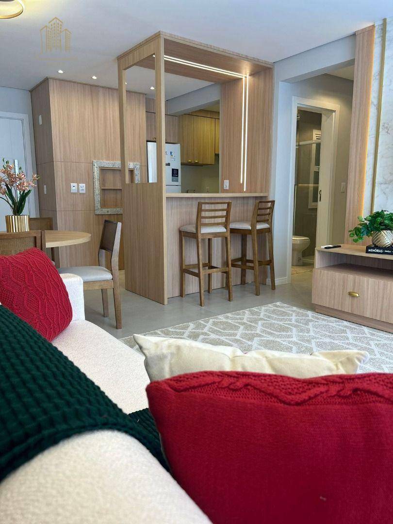 Apartamento à venda com 2 quartos, 66m² - Foto 10