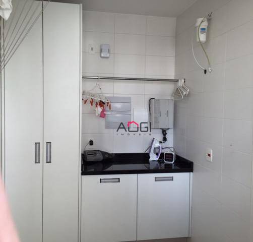 Apartamento à venda com 3 quartos, 234m² - Foto 4