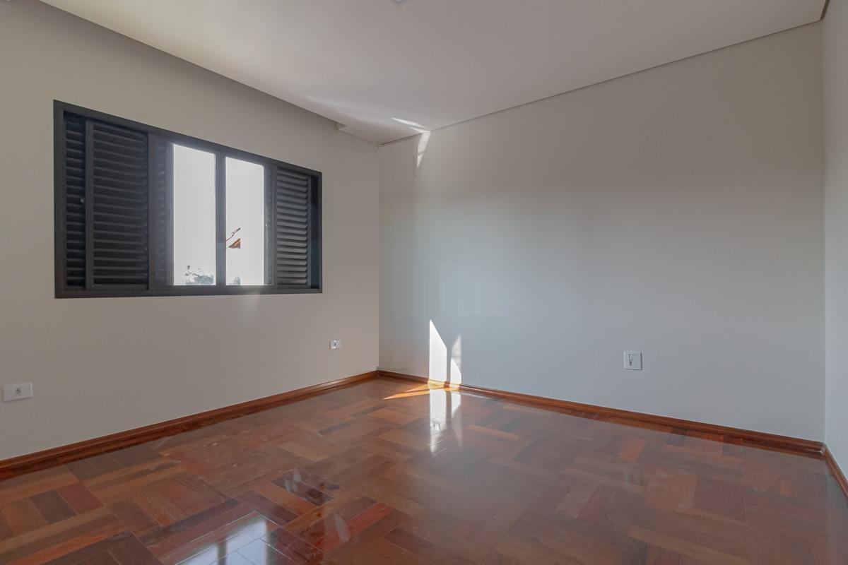 Casa à venda com 3 quartos, 261m² - Foto 25