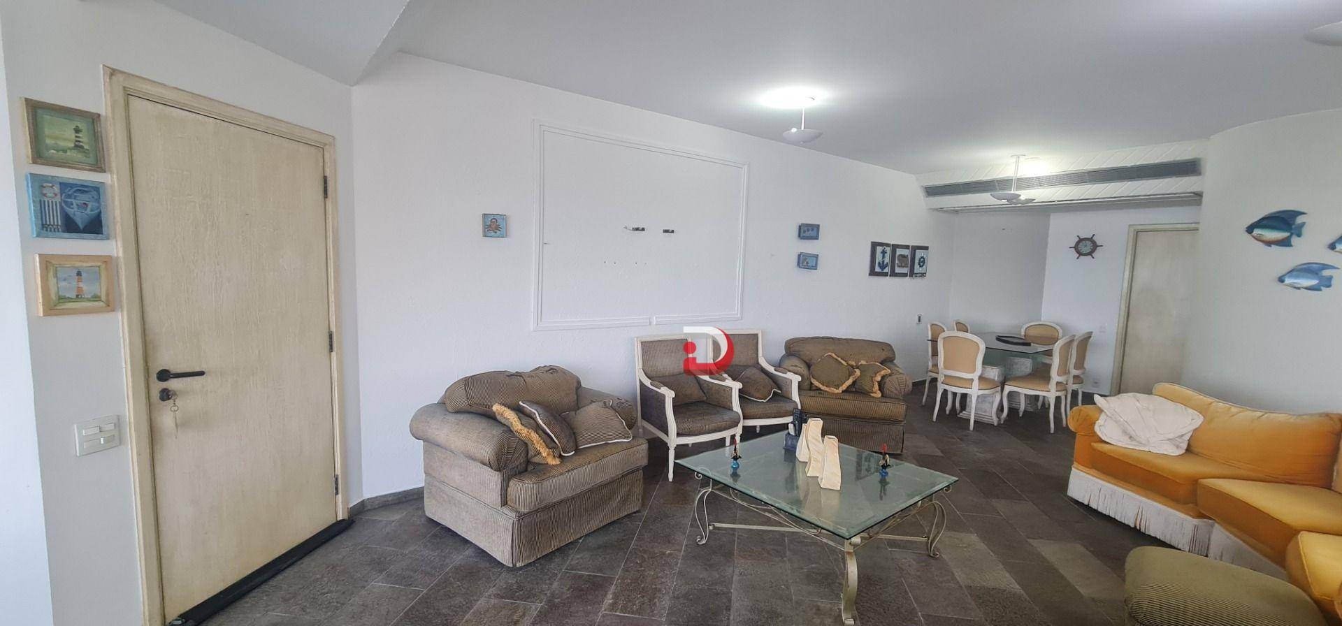 Apartamento para alugar com 4 quartos, 213m² - Foto 1