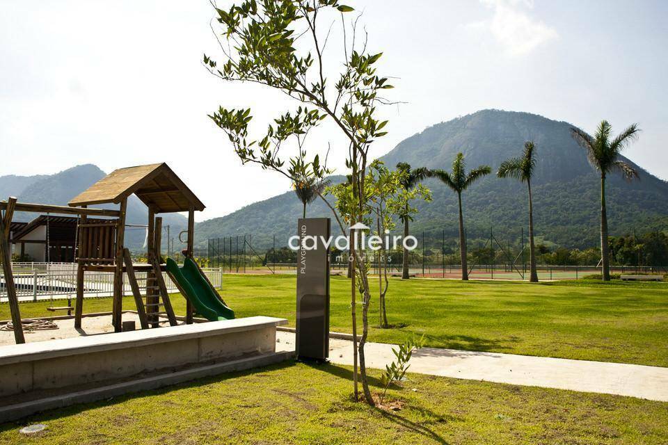 Casa de Condomínio à venda com 3 quartos, 360m² - Foto 54