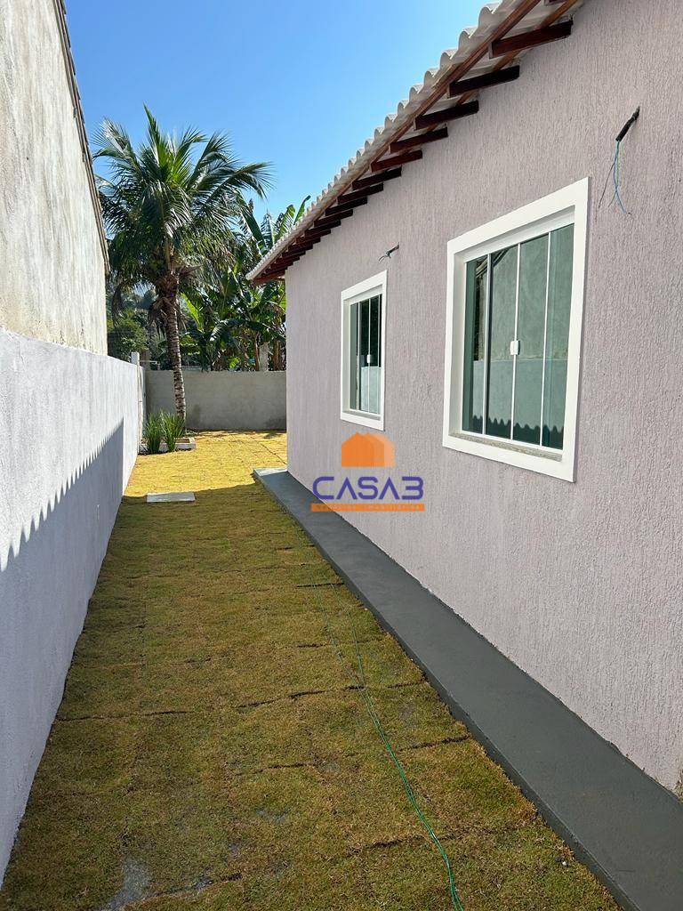 Casa à venda com 3 quartos, 94m² - Foto 14