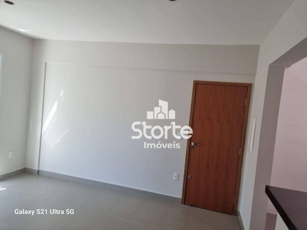 Apartamento à venda com 2 quartos, 68m² - Foto 6