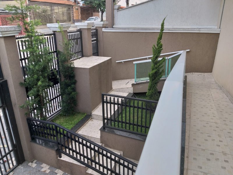 Sobrado à venda com 2 quartos, 68m² - Foto 1