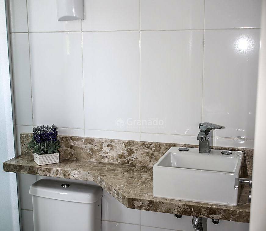 Apartamento à venda com 3 quartos, 69m² - Foto 2