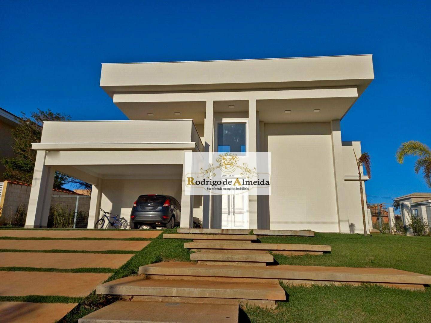 Casa de Condomínio à venda com 3 quartos, 230m² - Foto 2