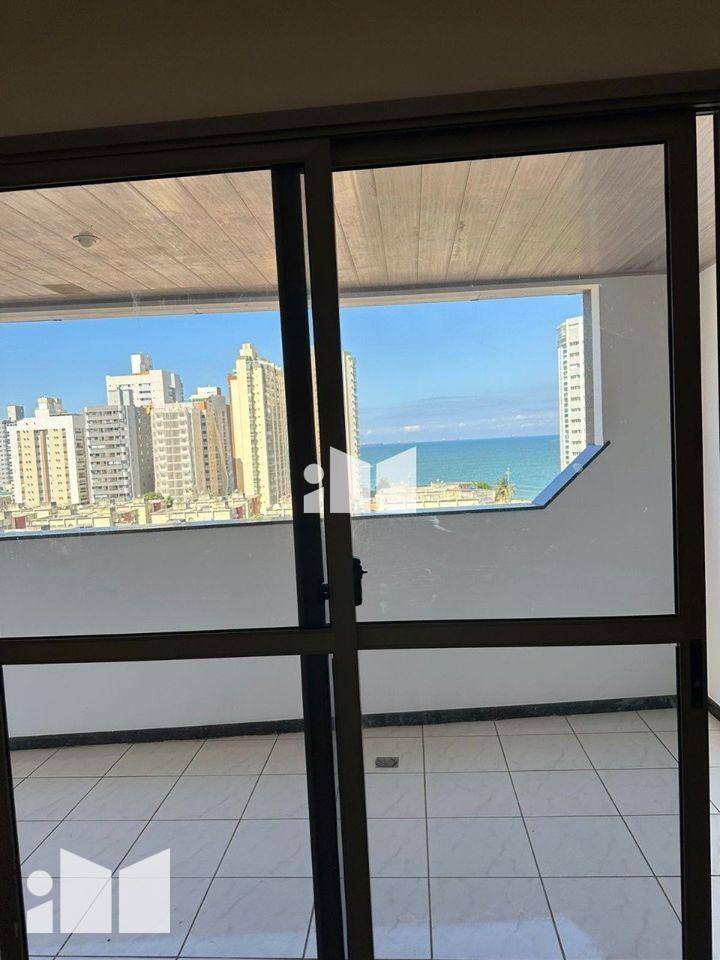 Apartamento à venda com 3 quartos, 110m² - Foto 2