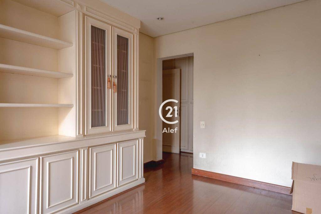 Apartamento para alugar com 3 quartos, 245m² - Foto 21