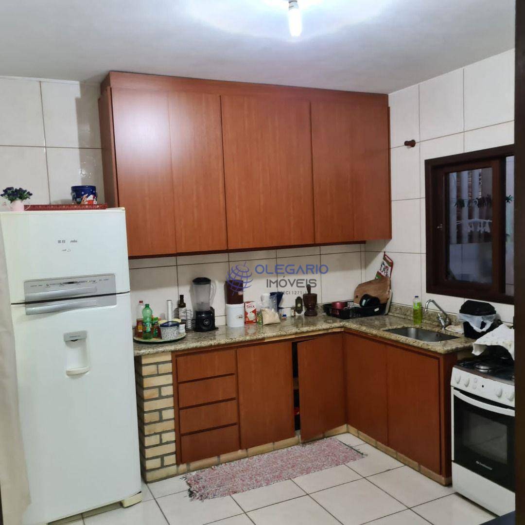 Casa à venda com 5 quartos, 176m² - Foto 7