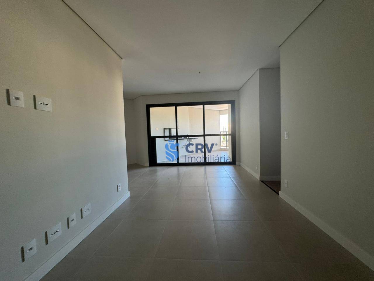 Apartamento à venda com 3 quartos, 86m² - Foto 2